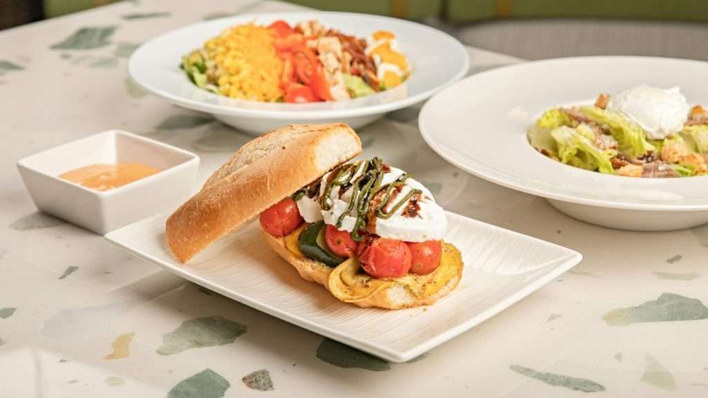 Scopri di più sull'articolo Sognare cibo: significati, simboli, interpretazioni